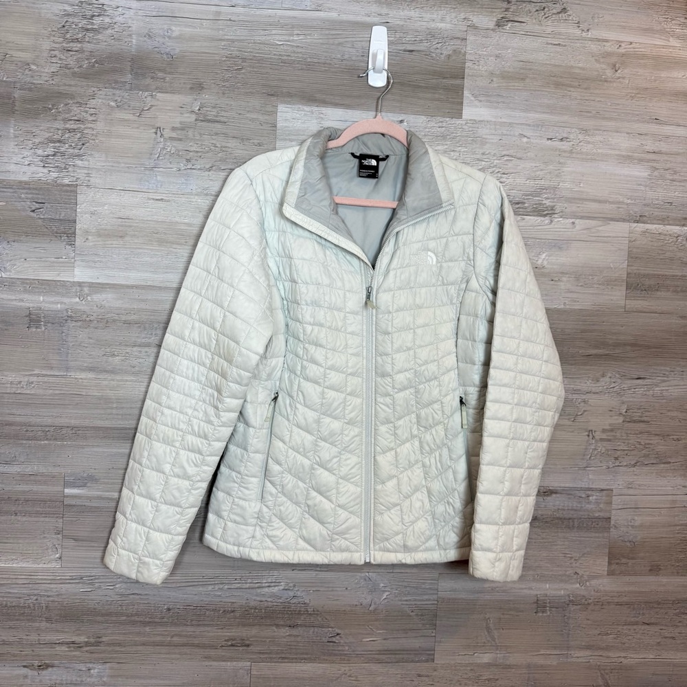 The North Face Women's Puffer Jacket - White - Picture 9 of 9